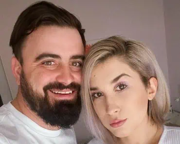 Tragedia care l-a marcat pe Cătălin Rizea. A aflat în direct că tatăl său a murit Tragedia care l-a marcat pe Cătălin Rizea. A aflat în direct că tatăl său a murit