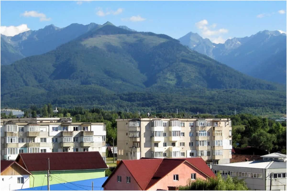 Investiție colosală la poalele Făgărașului. Un oraș aproape pustiu va fi readus la viață în urma a două investiții importante Investiție colosală la poalele Făgărașului. Un oraș aproape pustiu va fi readus la viață în urma a două investiții importante