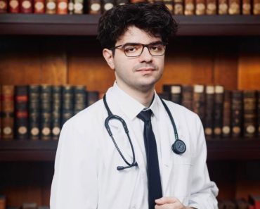 Călin, șeful de promoție cu notițe devenite legendă. Povestea tânărului de 10 pe linie, la Medicină. „N-a fost o presiune”
