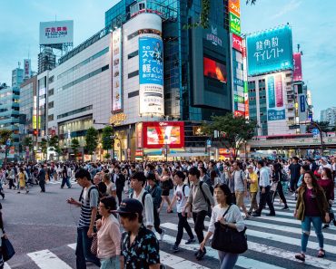 De ce orașul Tokyo nu are coșuri de gunoi. Cum se menține atât de curat