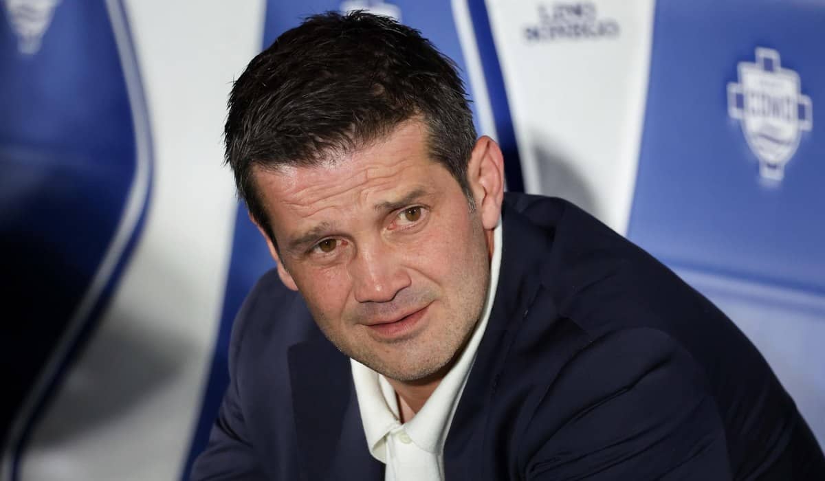 Cât câștigă Cristi Chivu la Inter. Suma uriașă îl plasează pe locul 6 în topul antrenorilor din Serie A Cât câștigă Cristi Chivu la Inter. Suma uriașă îl plasează pe locul 6 în topul antrenorilor din Serie A