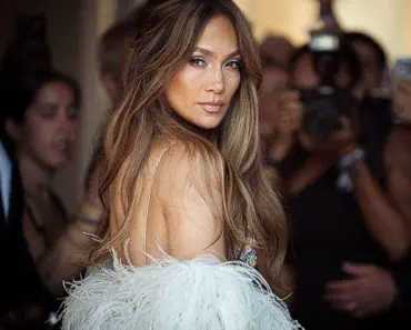 Jennifer Lopez a plecat în vacanță alături de cei doi copii ai săi. Ce destinație a ales vedeta Jennifer Lopez a plecat în vacanță alături de cei doi copii ai săi. Ce destinație a ales vedeta