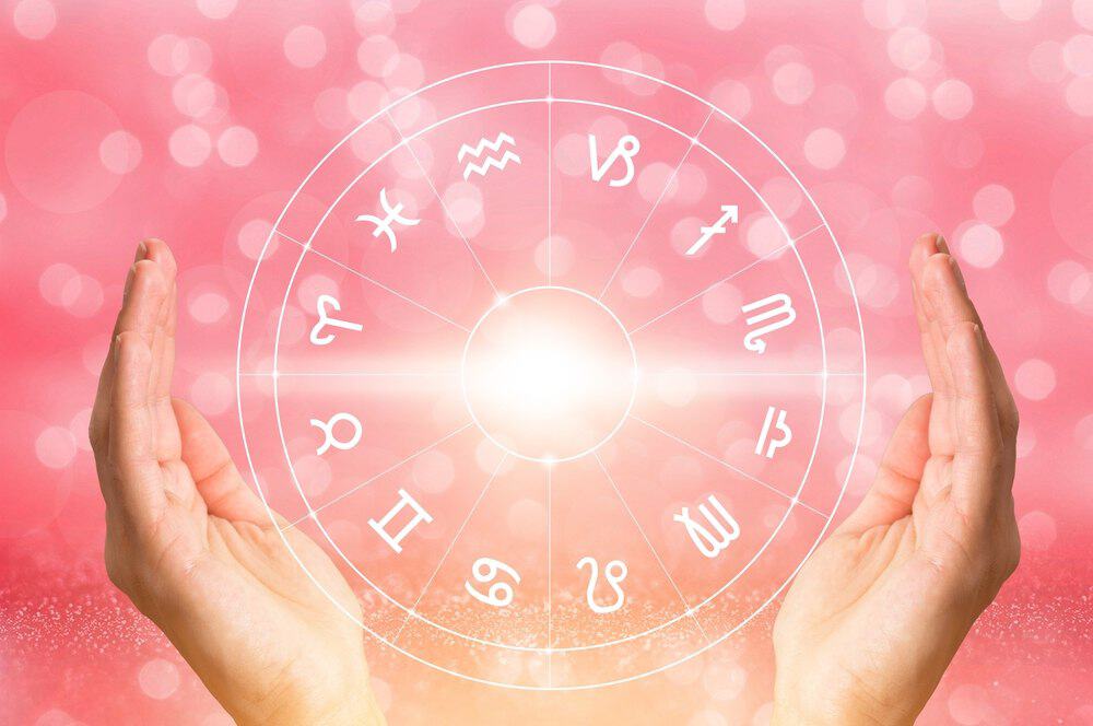Horoscop august 2026. Luna marilor schimbări pentru multe zodii