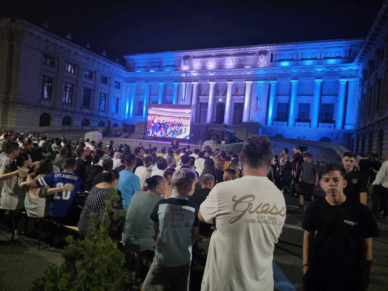 VIDEO: Mii de ploieștenii au răspuns invitatiei lui Virgil Nanu. Finala CM 2026 se vede pe esplanadă, la Consiliul Judetean Prahova! VIDEO: Mii de ploieștenii au răspuns invitatiei lui Virgil Nanu. Finala CM 2026 se vede pe esplanadă, la Consiliul Judetean Prahova!