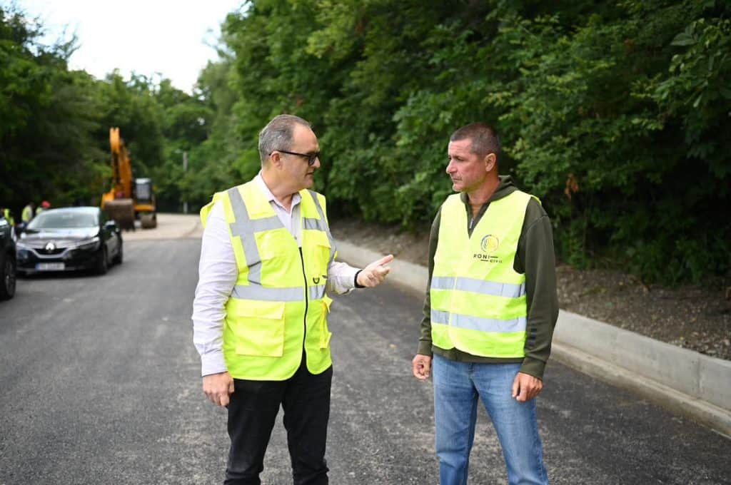 Drumul surpat de la Câmpina va fi redeschis vinerea viitoare. Se va circula din nou spre DN1, fără restricții