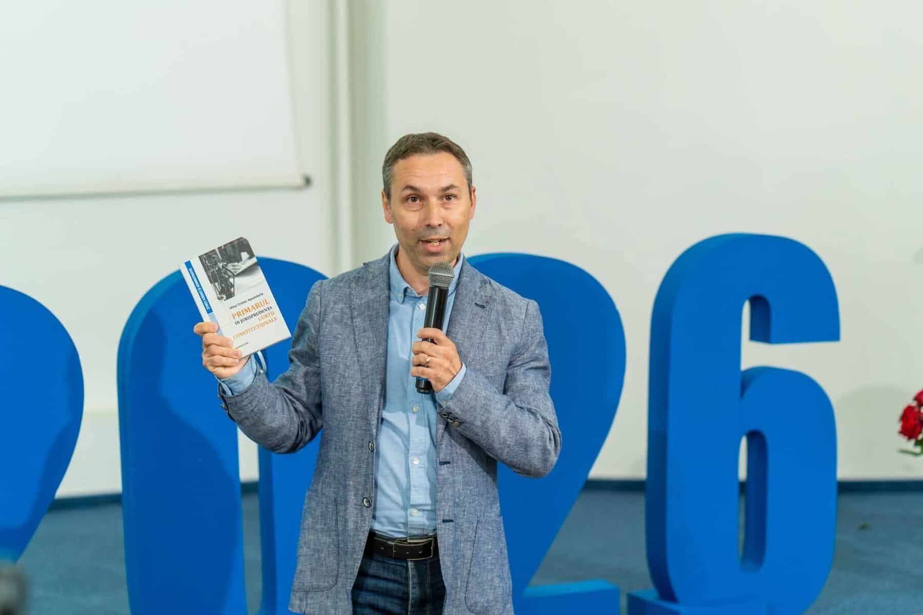 O nouă minciună prin omisiune, de tip #USR-ist. Primarul Polițeanu voia să facă liziera UPG din banii ploieștenilor, dar se laudă cu finanțarea europeană prin ADR propusă de consilierul Mihai Apostolache! O nouă minciună prin omisiune, de tip #USR-ist. Primarul Polițeanu voia să facă liziera UPG din banii ploieștenilor, dar se laudă cu finanțarea europeană prin ADR propusă de consilierul Mihai Apostolache!