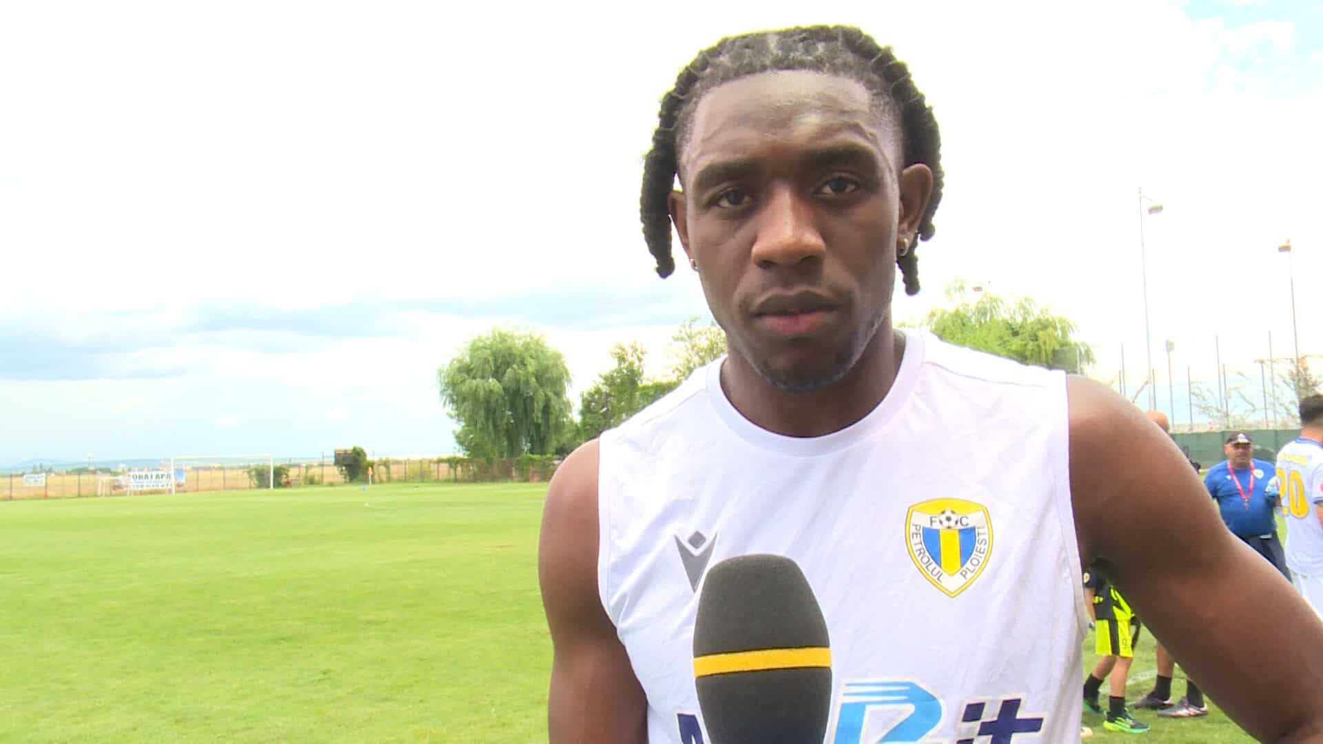 La Petrolul a debutat un atacant care a jucat în Premier League! La Petrolul a debutat un atacant care a jucat în Premier League!