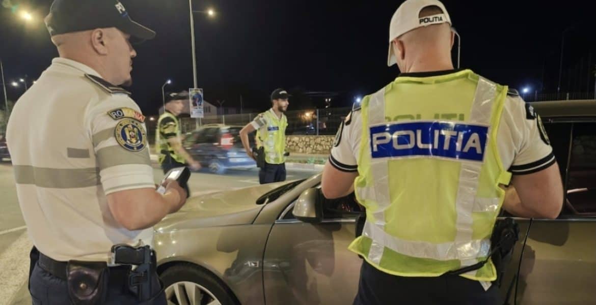 Filtre și controale în Vălenii de Munte: polițiștii au verificat peste 180 de mașini într-o singură zi