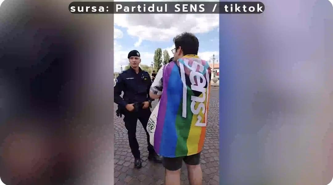 Scandal la Oradea. Jandarmii dau amenzi pe bandă participanților la marșul PRIDE, eveniment interzis de Primărie Scandal la Oradea. Jandarmii dau amenzi pe bandă participanților la marșul PRIDE, eveniment interzis de Primărie