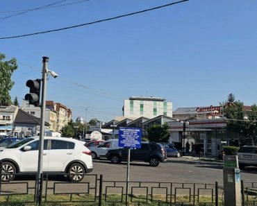 Parcarea Centrală din Câmpina se închide temporar. Primăria înlocuiește sistemul de acces Parcarea Centrală din Câmpina se închide temporar. Primăria înlocuiește sistemul de acces