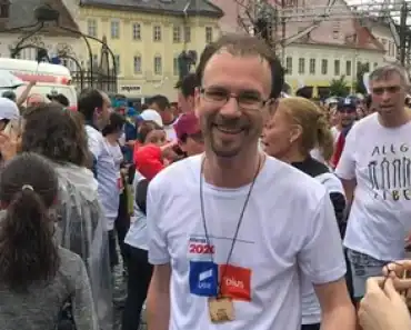 „Republica Rock”: 218.052 de lei fără TVA, contractați cu doar o zi înainte de concerte. Bulevardul a fost închis, dar avizul rutier lipsește din dosar „Republica Rock”: 218.052 de lei fără TVA, contractați cu doar o zi înainte de concerte. Bulevardul a fost închis, dar avizul rutier lipsește din dosar