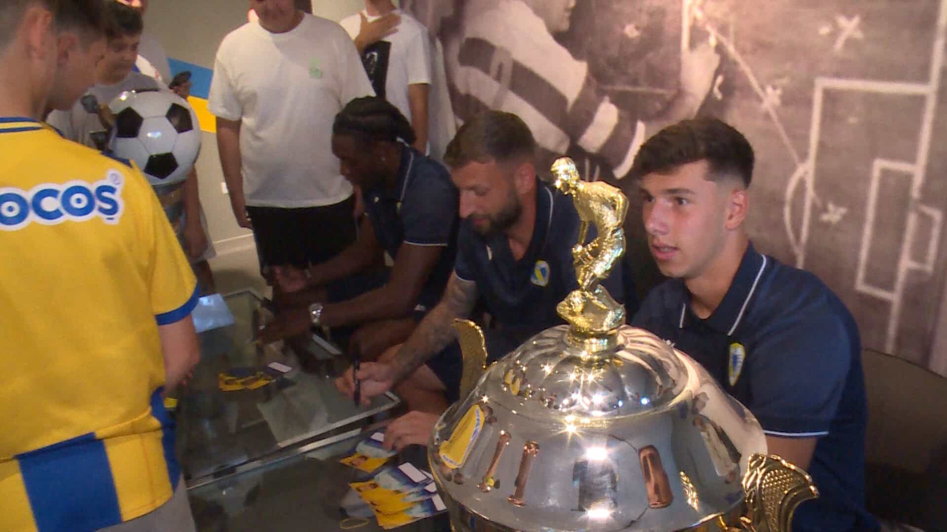 După fotbalul-șampanie avem și fotbalul-poezie, dedicat derbiului Petrolul-Rapid
