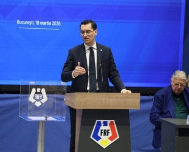 Burleanu îi îndeamnă pe jucători să nu mai accepte eșalonarea salariilor Burleanu îi îndeamnă pe jucători să nu mai accepte eșalonarea salariilor