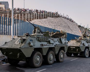 Criza din Ceuta, „o încălcare a suveranității teritoriale a Spaniei”, spune premierul Sanchez. 60.000 de migranţi au intrat în exclavă