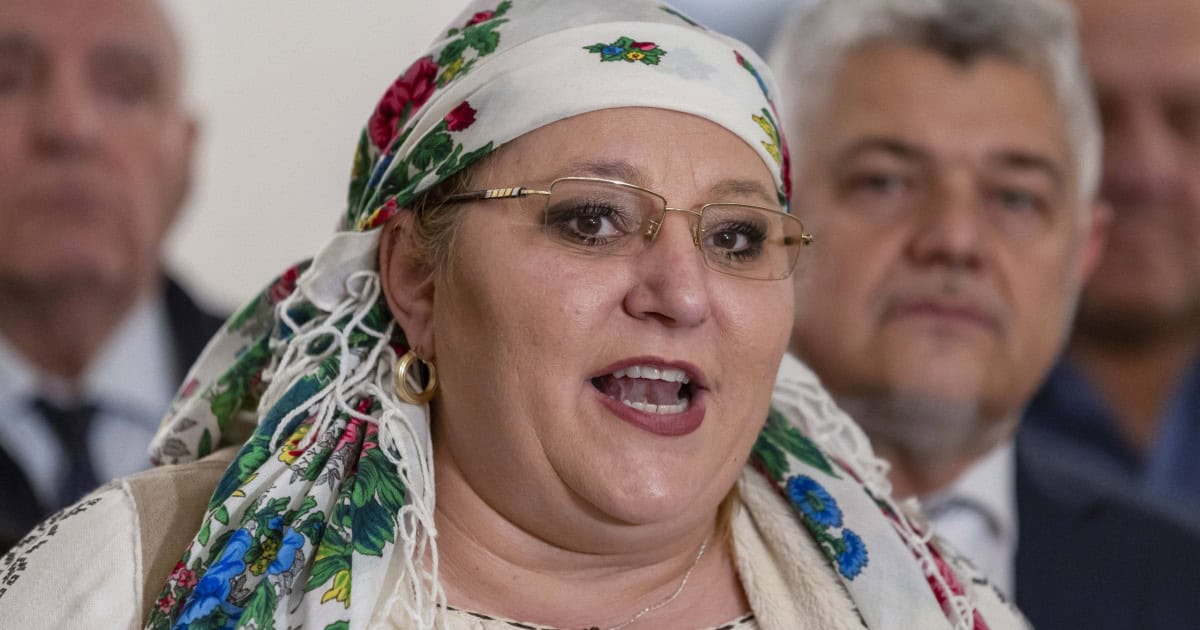 Diana Şoşoacă, primul mesaj după accidentul rutier: „Pot să spun că sunt binişor”