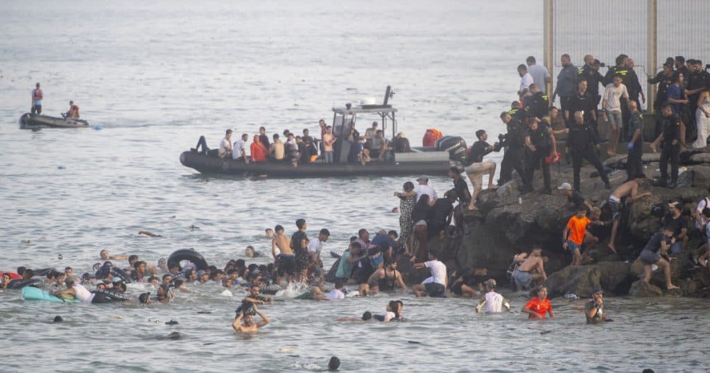 De ce fug oamenii din Maroc: explicația crizei de la granița spaniolă