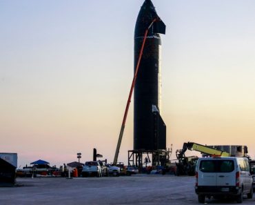O rachetă SpaceX scăpată de sub control se va izbi de Lună cu peste 8.700 km/h. Când va avea loc impactul