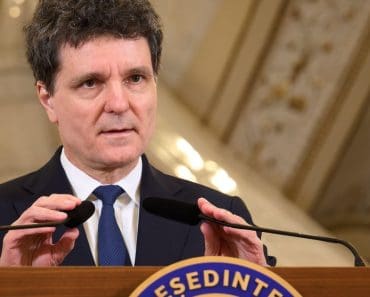 Nicușor Dan, apel către români: „Țara se stabilizează financiar și va fi mai bine; România funcționează”. Ce spune de trecerea la euro