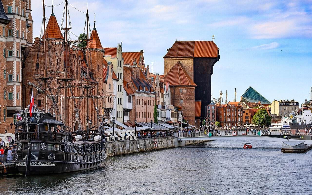 Ce spun românii despre viața în Polonia. Cum se compară cu cea din România: „Varșovia este un București făcut cu cap” Ce spun românii despre viața în Polonia. Cum se compară cu cea din România: „Varșovia este un București făcut cu cap”