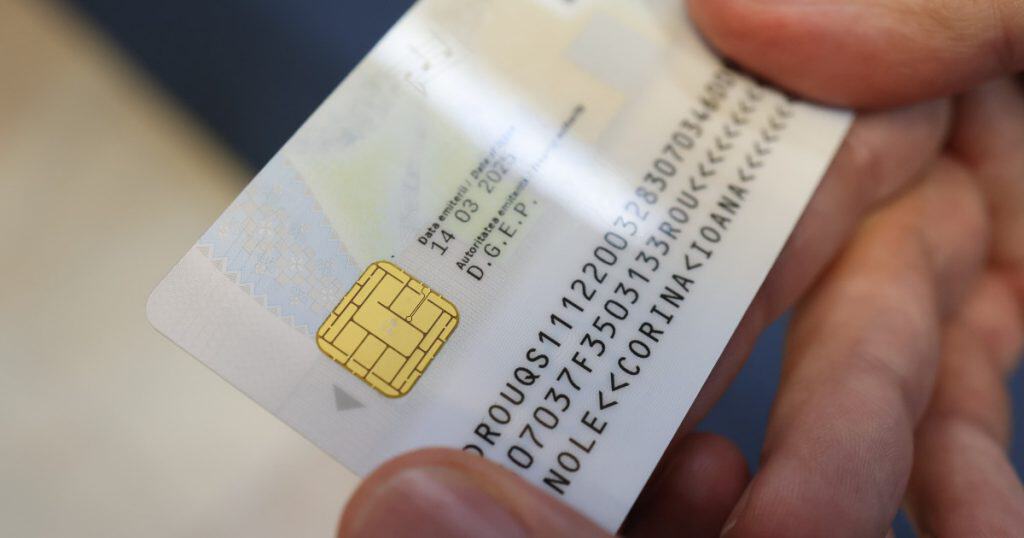 Până când mai poate fi folosit buletinul vechi. Autoritățile au stabilit pentru cine se mai eliberează cartea de identitate model 1997