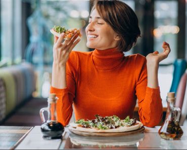 Alimentul banal care poate reduce colesterolul și proteja inima. Nutriționiștii recomandă să îl consumi cât mai des Alimentul banal care poate reduce colesterolul și proteja inima. Nutriționiștii recomandă să îl consumi cât mai des