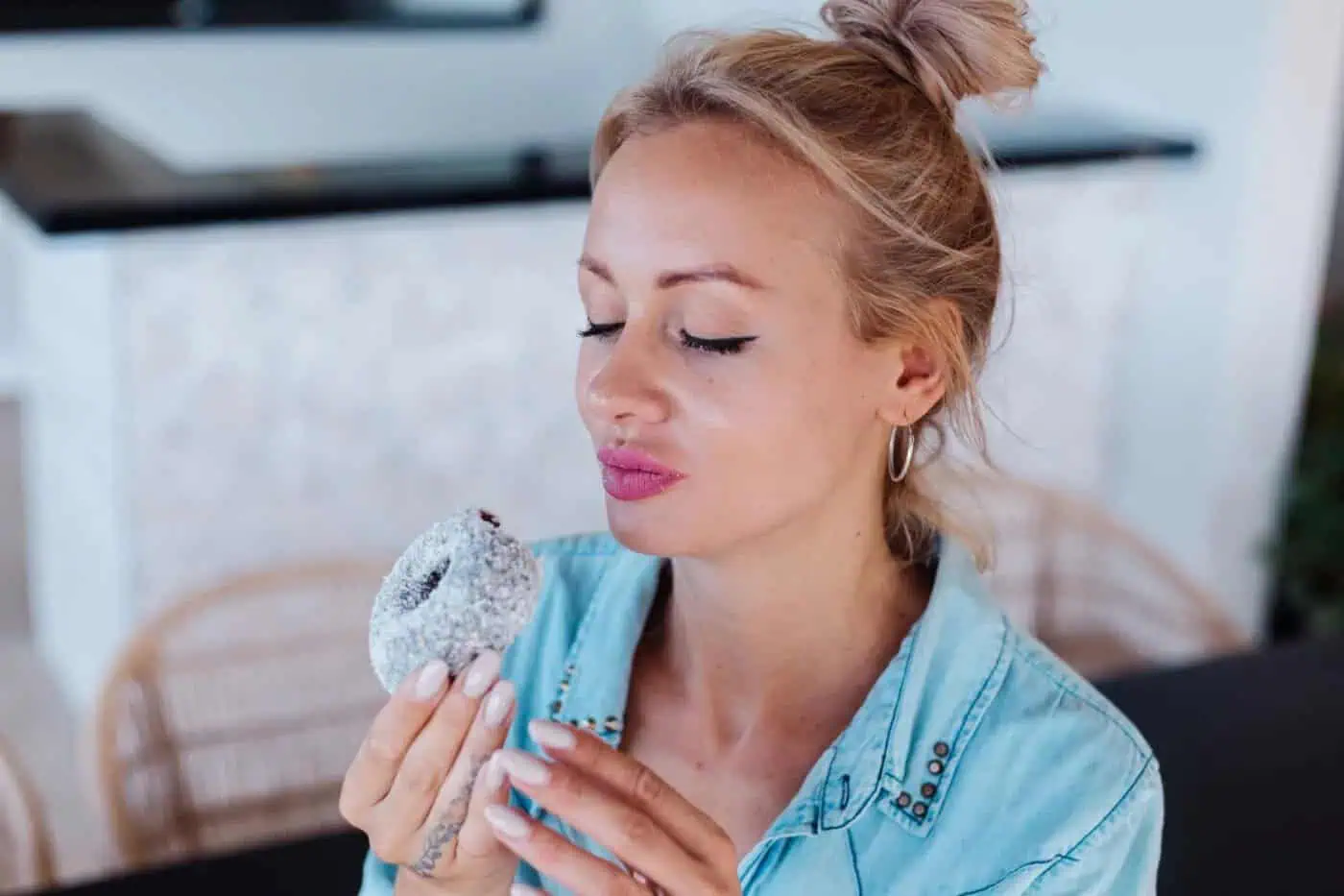Pofta de dulce: ce încearcă să-ți spună organismul și de ce apare atât de des. Cele mai frecvente 5 cauze explicate de specialiști Pofta de dulce: ce încearcă să-ți spună organismul și de ce apare atât de des. Cele mai frecvente 5 cauze explicate de specialiști