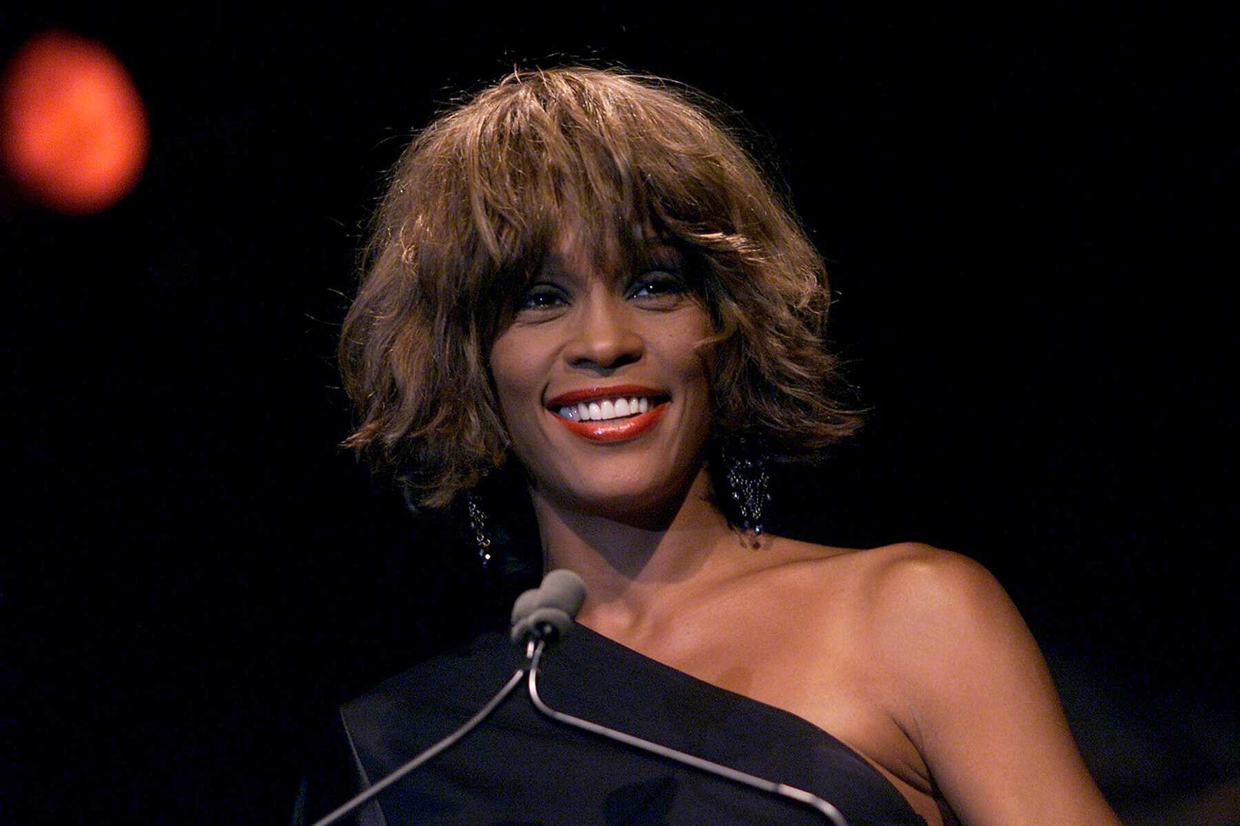 9 august, ziua în care s-a născut Whitney Houston. Lucruri mai puțin știute despre marea artistă 9 august, ziua în care s-a născut Whitney Houston. Lucruri mai puțin știute despre marea artistă