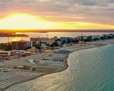 Tragedie la Mamaia! Un turist de 56 de ani a murit după ce a intrat în apă