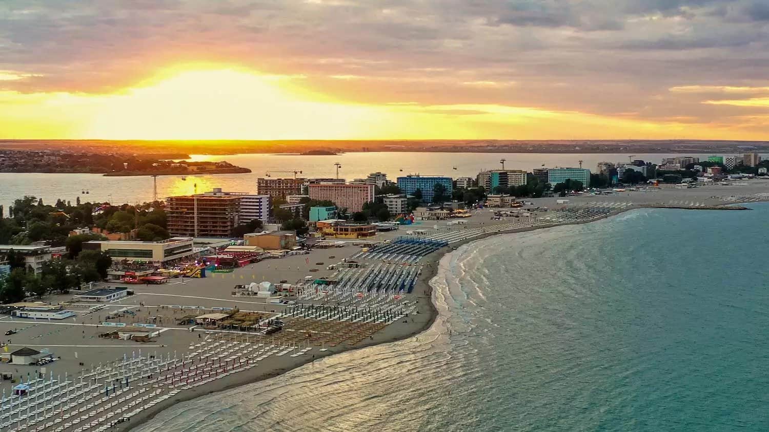 Tragedie la Mamaia! Un turist de 56 de ani a murit după ce a intrat în apă