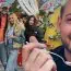 Ce a făcut Răzvan Botezatu la 8 ani după ce a plecat de la TV! Și-a construit propriul „platou” la malul mării, iar vedetele vin acum la el
