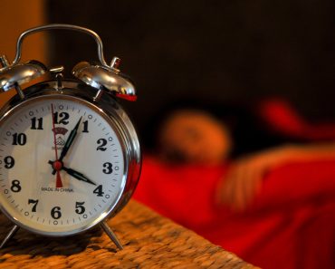 România va trece mai devreme la ora de iarnă în 2026. Data la care trebuie să ajustăm ceasurile