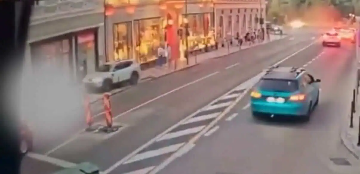 Cine erau tinerii uciși în accidentul din centrul Brașovului. Cea de-a treia victimă este în stare gravă Cine erau tinerii uciși în accidentul din centrul Brașovului. Cea de-a treia victimă este în stare gravă
