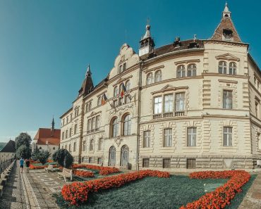 Hotelul din România care se închide după 25 de ani. Chiria a crescut de aproape nouă ori Hotelul din România care se închide după 25 de ani. Chiria a crescut de aproape nouă ori