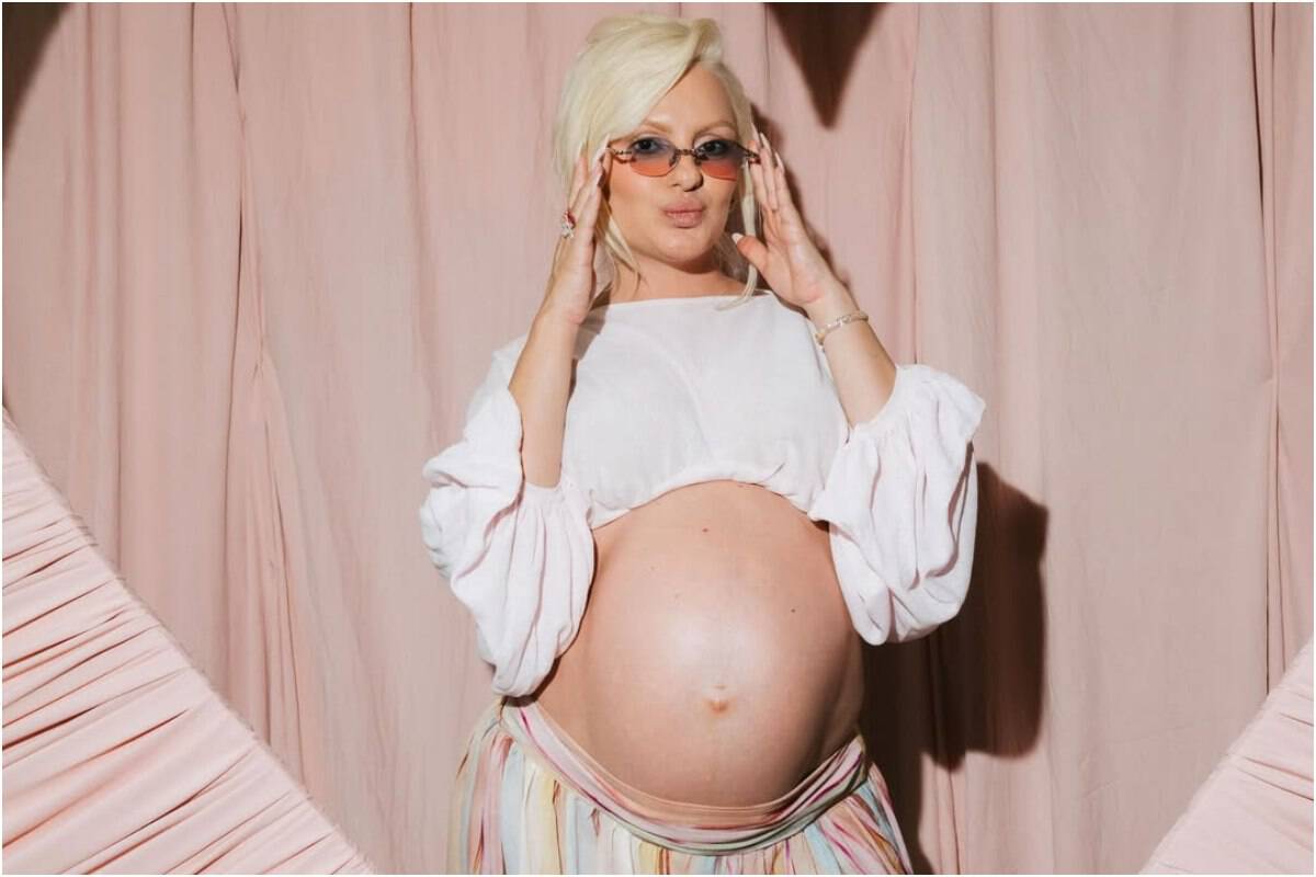 Clipe grele pentru Alexandra Stan după naștere. Complicațiile care au trimis-o la Terapie Intensivă Clipe grele pentru Alexandra Stan după naștere. Complicațiile care au trimis-o la Terapie Intensivă