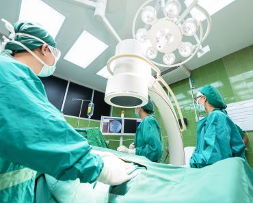 O mamă a trei copii a murit după o operație estetică în Turcia. Cu doar cinci minute înainte, i s-a oferit o procedură la preț redus O mamă a trei copii a murit după o operație estetică în Turcia. Cu doar cinci minute înainte, i s-a oferit o procedură la preț redus