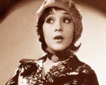 Destinul trist al Andei Călugăreanu: respinsă de 9 ori la Teatru și părăsită de soț pentru o altă artistă. 34 de ani de la moartea ei Destinul trist al Andei Călugăreanu: respinsă de 9 ori la Teatru și părăsită de soț pentru o altă artistă. 34 de ani de la moartea ei