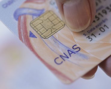 Ce se întâmplă cu actualul card de sănătate de la 1 septembrie. Documentul care ar urma să îi preia treptat funcțiile