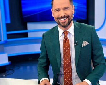 Alexandru Constantin, primele declarații după demisia de la România TV: „Schimbăm regulile jocului!” Cum arată sora geamănă a vedetei TV Alexandru Constantin, primele declarații după demisia de la România TV: „Schimbăm regulile jocului!” Cum arată sora geamănă a vedetei TV
