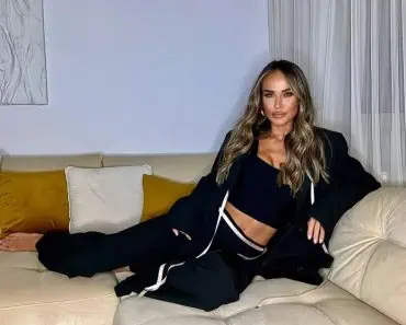 Diana Munteanu, vacanță de vis în Santorini. Vedeta a făcut furori în costum de baie Diana Munteanu, vacanță de vis în Santorini. Vedeta a făcut furori în costum de baie