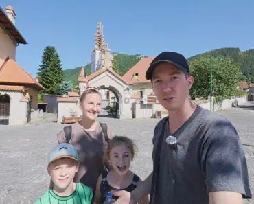 Orașul din România în care o familie de turiști străini a ales să petreacă trei săptămâni: „Arhitectura de aici te face să te oprești din mers”