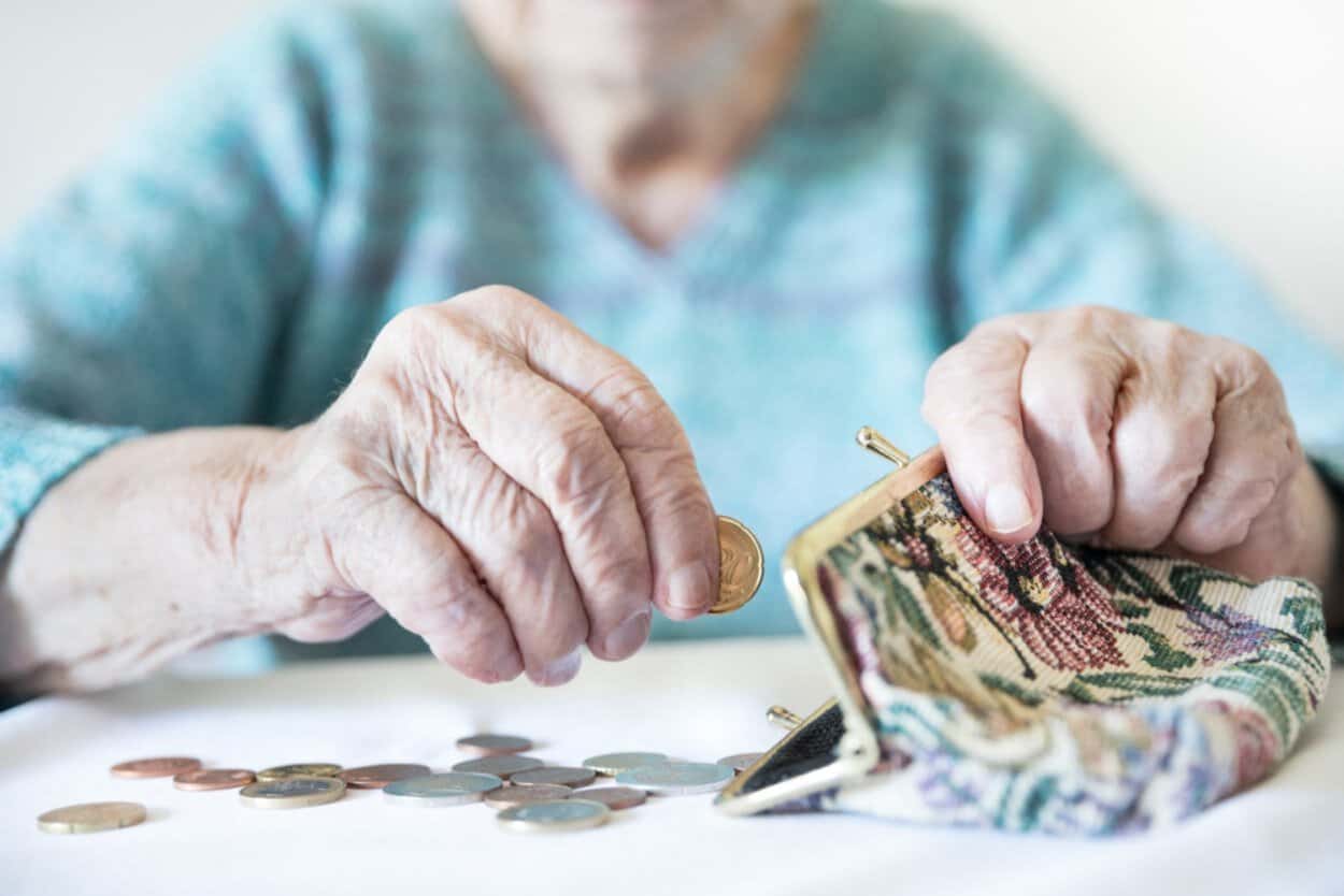 Românii care se pot pensiona cu 5 ani mai devreme. Care sunt condițiile