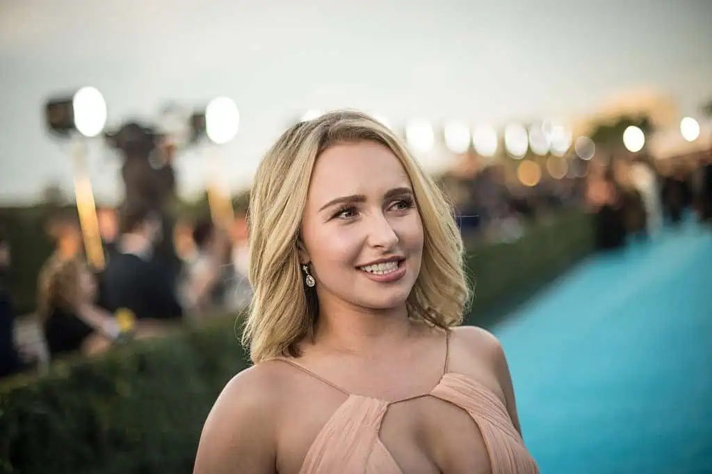 Descoperire neașteptată în apartamentul în care a murit Hayden Panettiere. Ce au găsit anchetatorii pe o saltea Descoperire neașteptată în apartamentul în care a murit Hayden Panettiere. Ce au găsit anchetatorii pe o saltea