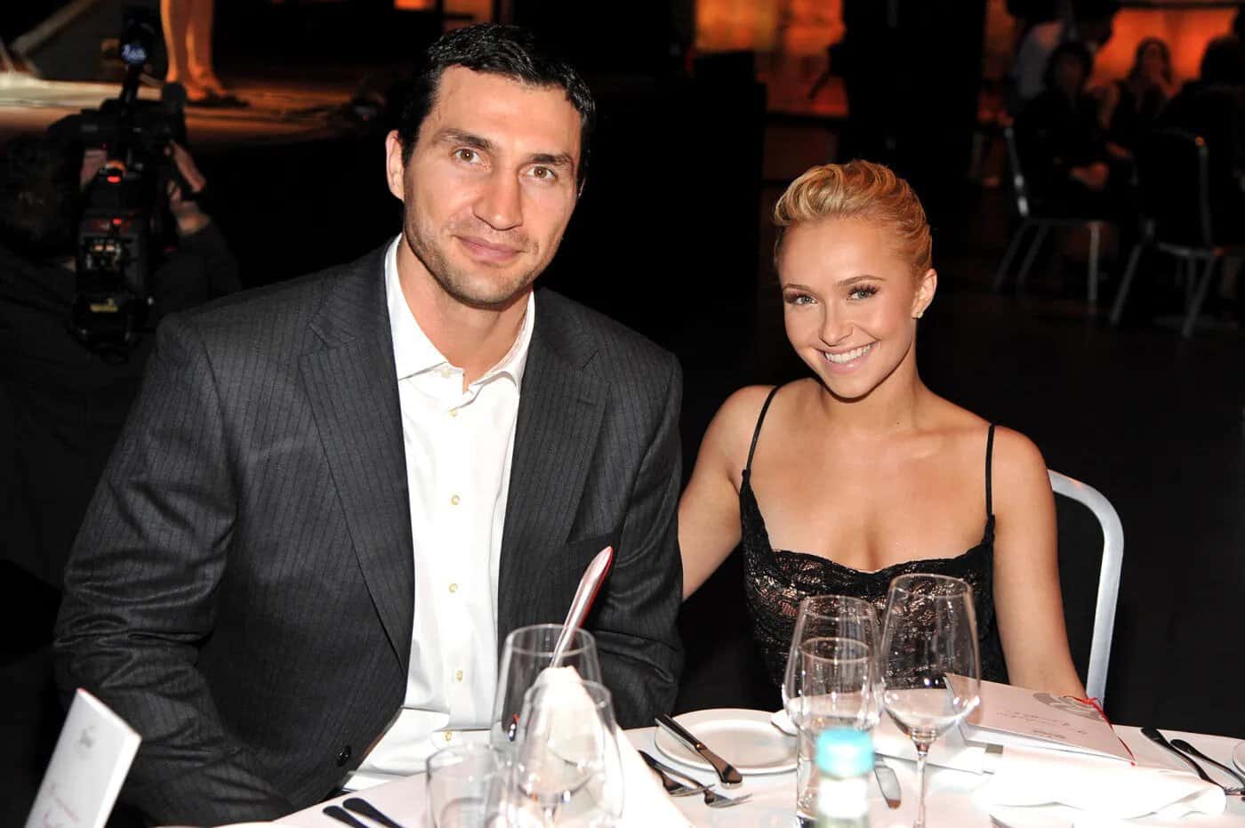 Wladimir Klitschko, fostul logodnic al lui Hayden Panettiere, devastat după moartea actriței: „Prea devreme” Wladimir Klitschko, fostul logodnic al lui Hayden Panettiere, devastat după moartea actriței: „Prea devreme”