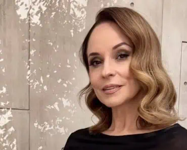 Andreea Marin, apariție spectaculoasă în costum de baie la 51 de ani. Vedeta și-a etalat silueta Andreea Marin, apariție spectaculoasă în costum de baie la 51 de ani. Vedeta și-a etalat silueta