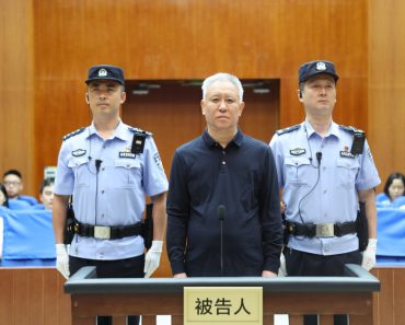 Fondatorul Evergrande a fost condamnat la închisoare pe viață. Ascensiunea și căderea lui Xu Jiayin, odată cel mai bogat om din China