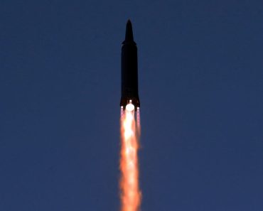 Coreea de Nord a lansat 10 rachete balistice după ce Donald Trump a spus că vrea să se întâlnească cu Kim Jong Un
