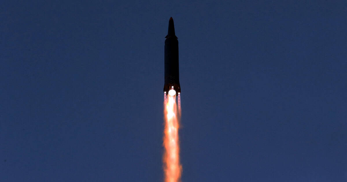 Coreea de Nord a lansat 10 rachete balistice după ce Donald Trump a spus că vrea să se întâlnească cu Kim Jong Un