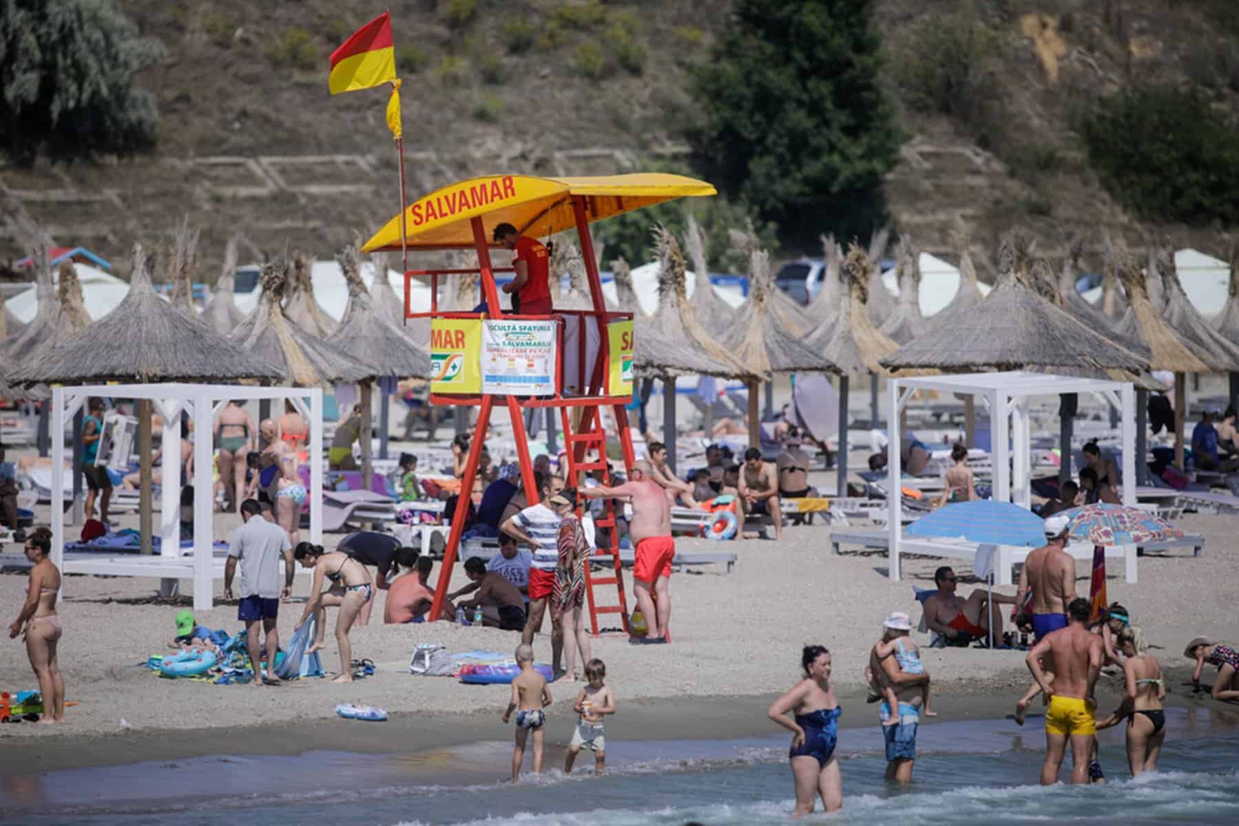 Tragedie după o baie în mare. Un adolescent de 15 ani și-a pierdut viața Tragedie după o baie în mare. Un adolescent de 15 ani și-a pierdut viața
