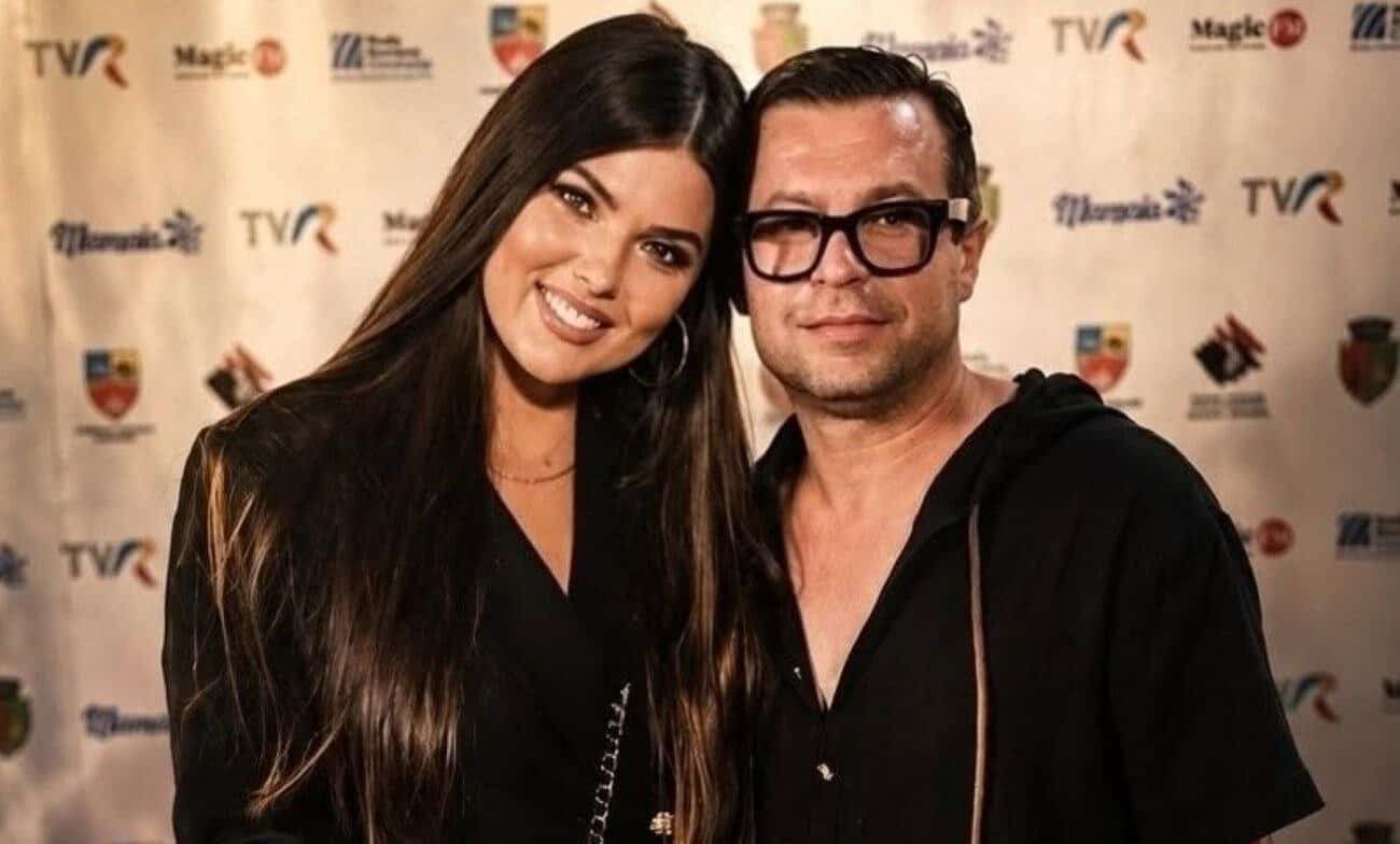 Paula Seling și-a refăcut viața după divorț. Cine este bărbatul care i-a cucerit inima și cu care a dat lovitura la Mamaia Paula Seling și-a refăcut viața după divorț. Cine este bărbatul care i-a cucerit inima și cu care a dat lovitura la Mamaia