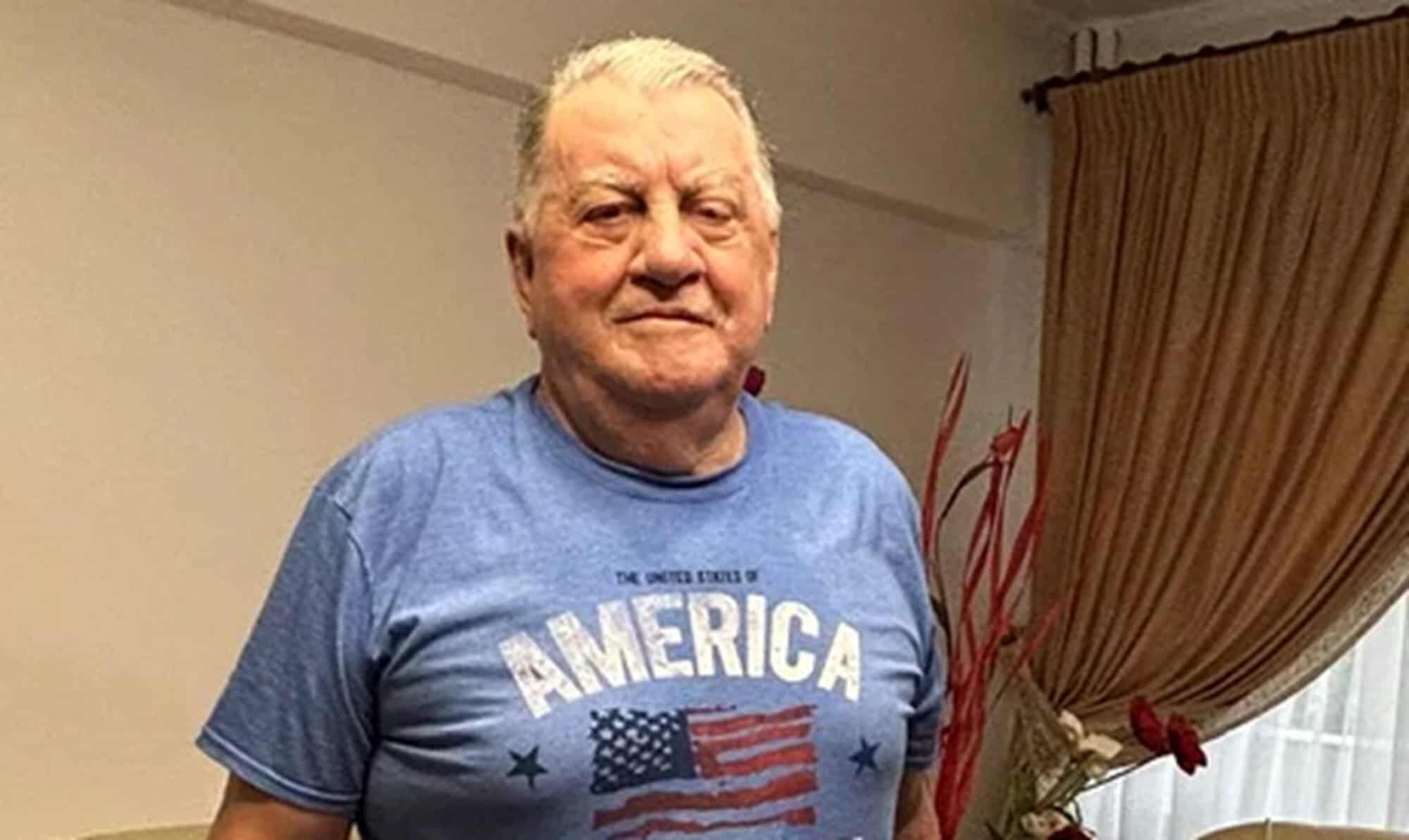 Motivul pentru care un pensionar de 75 de ani din Statele Unite vine periodic în Iași: „E a patra oară” Motivul pentru care un pensionar de 75 de ani din Statele Unite vine periodic în Iași: „E a patra oară”